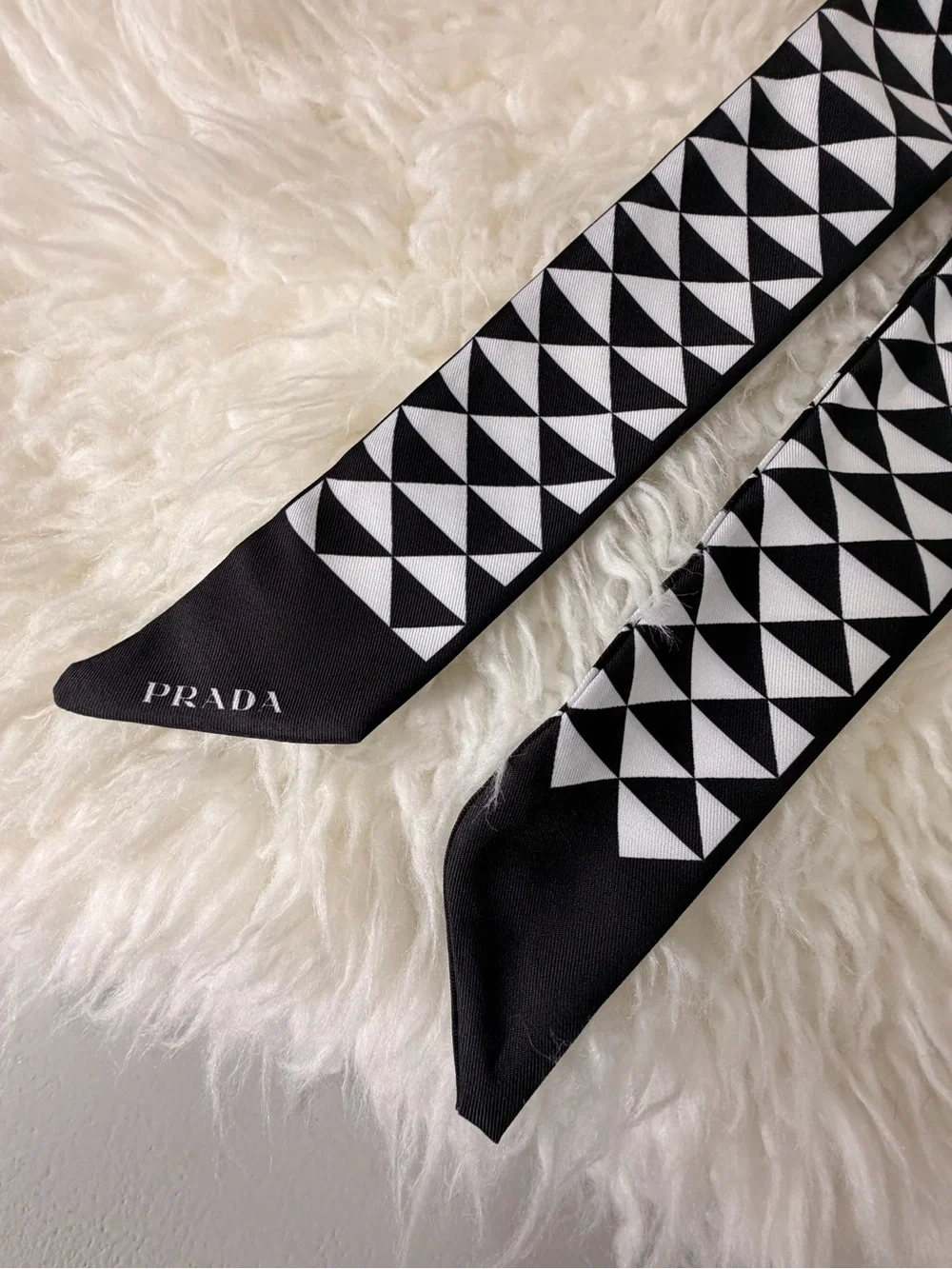 Black & White Geometric Silk Twilly Scarf